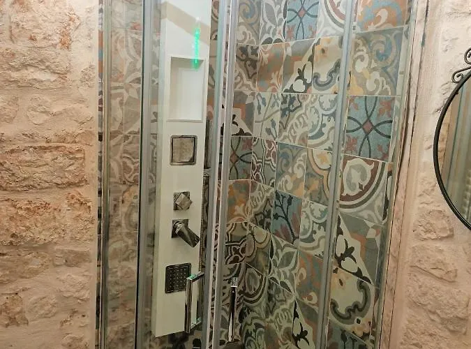 La Vernea צ'לייה מספיקה